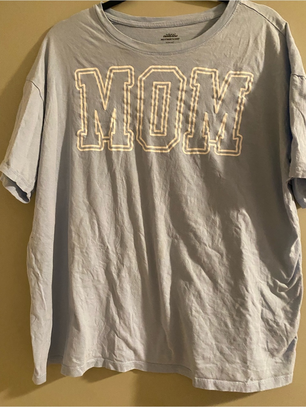 Light Blue 'MOM' Short Sleeve Tee by GILDAN - Casual Women's Top